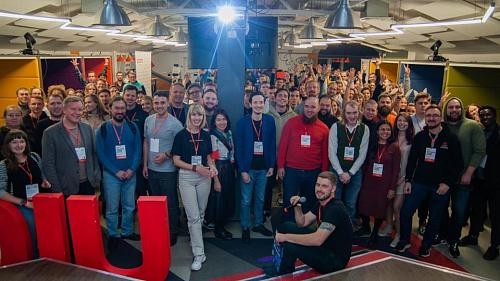 Четвертая UIC Dev: 700 участников, 6 потоков, 36 докладов и 5 часов бомбической афтепати